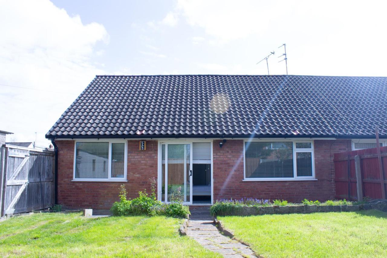 Cosy 3Bed Bungalow In West Kirby, Free Parking Frankby Exteriér fotografie
