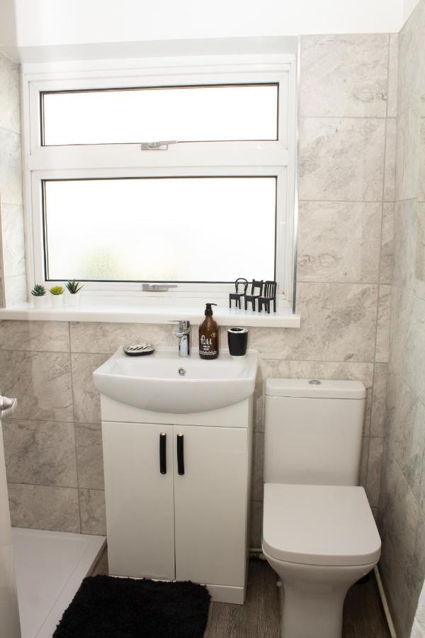 Cosy 3Bed Bungalow In West Kirby, Free Parking Frankby Exteriér fotografie